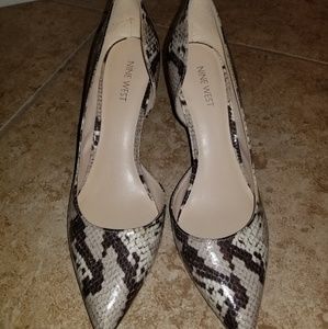 Nine West 9.5 snake skin high heels